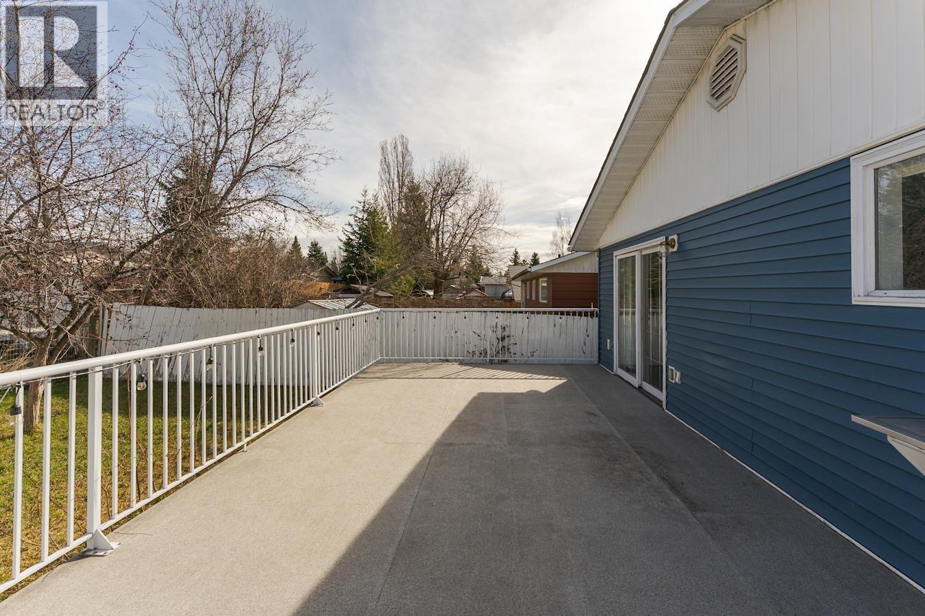 1212 GENEVIEVE CRESCENT - 18