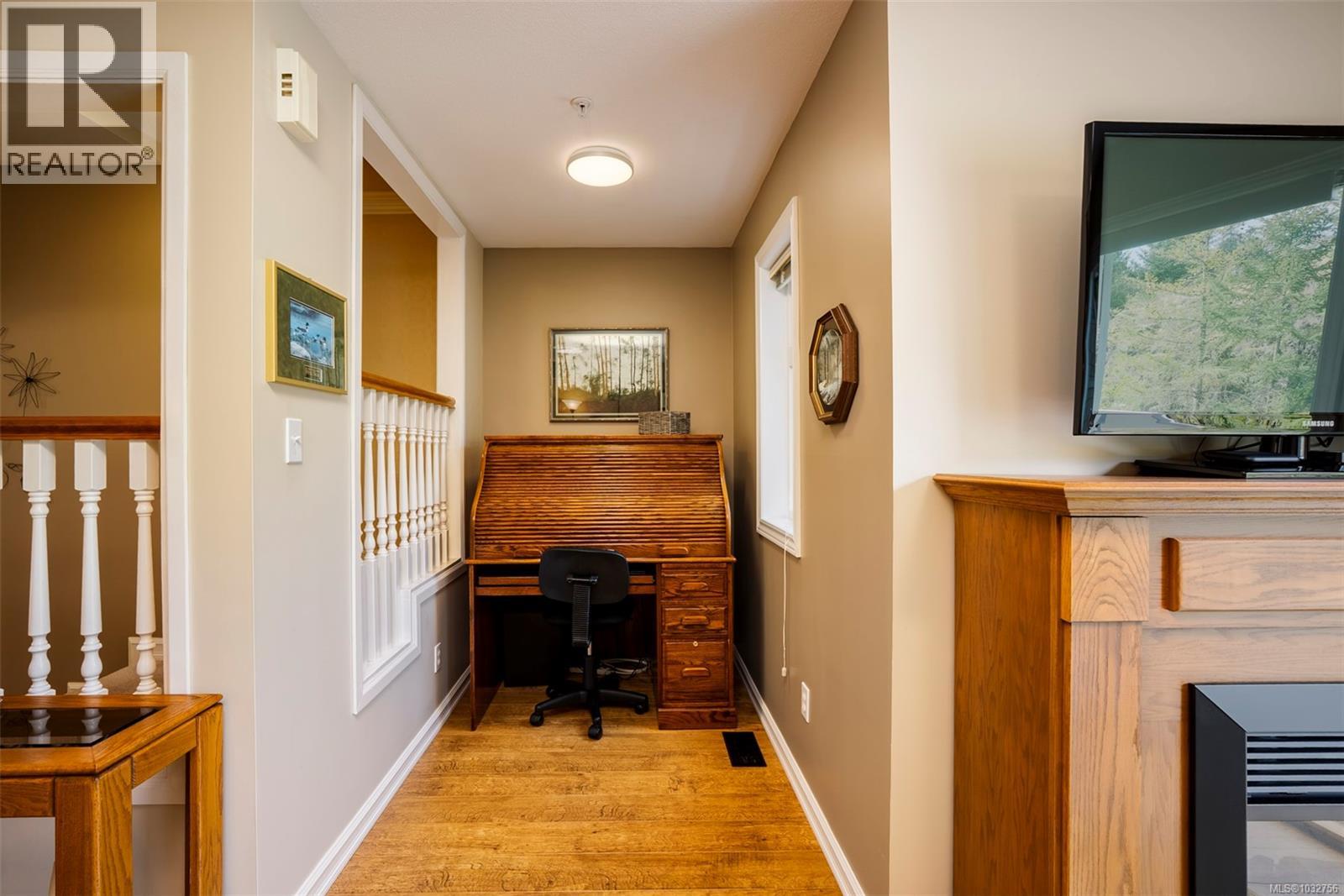 3395 Mariposa Dr - 32