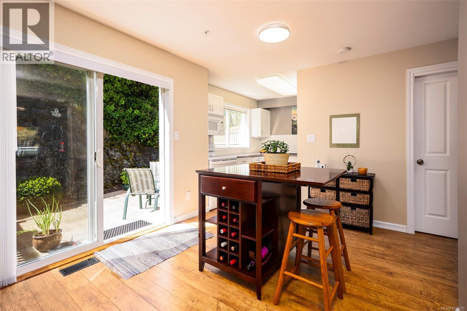 3395 Mariposa Dr - 18