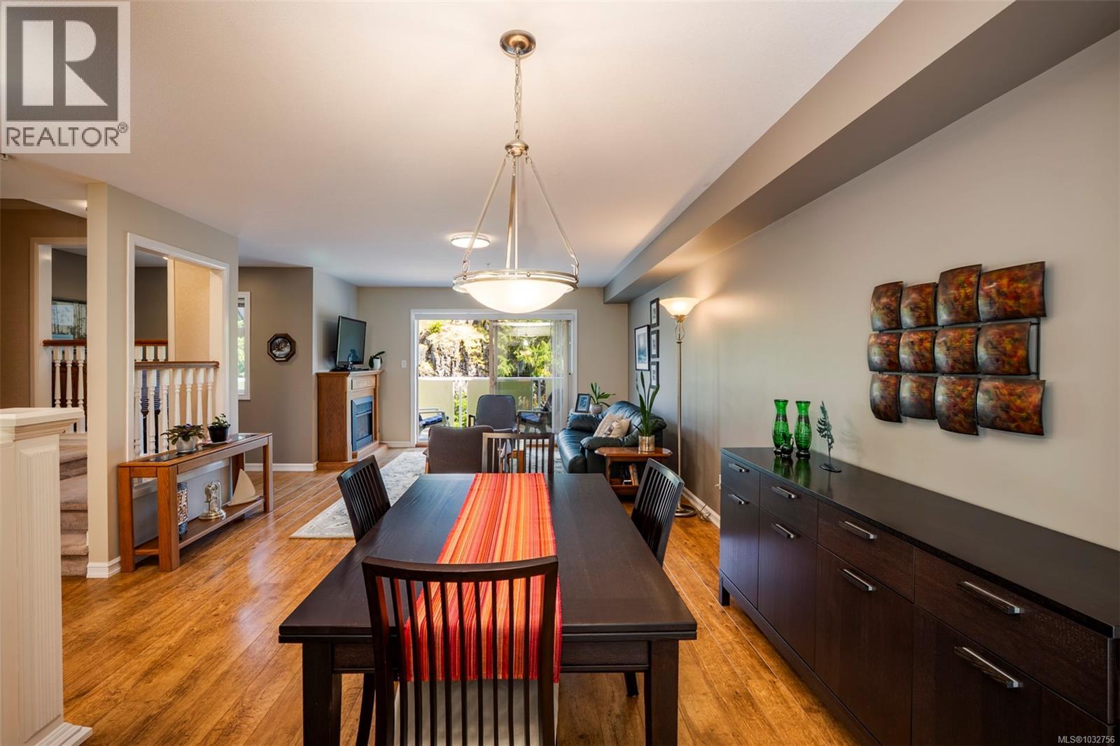 3395 Mariposa Dr - 24