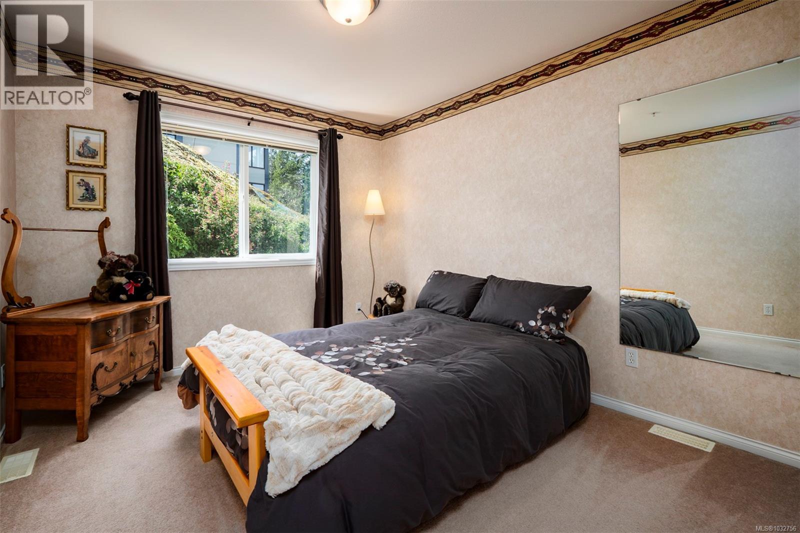 3395 Mariposa Dr - 39