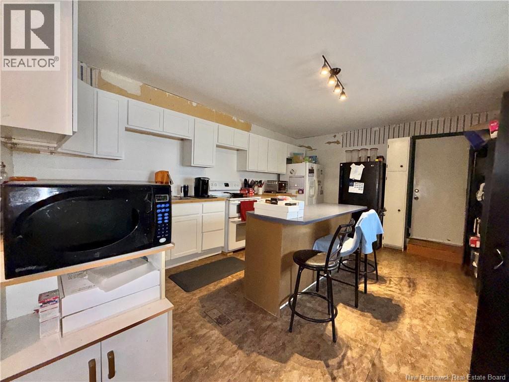 13 Lake Avenue — photo 3
