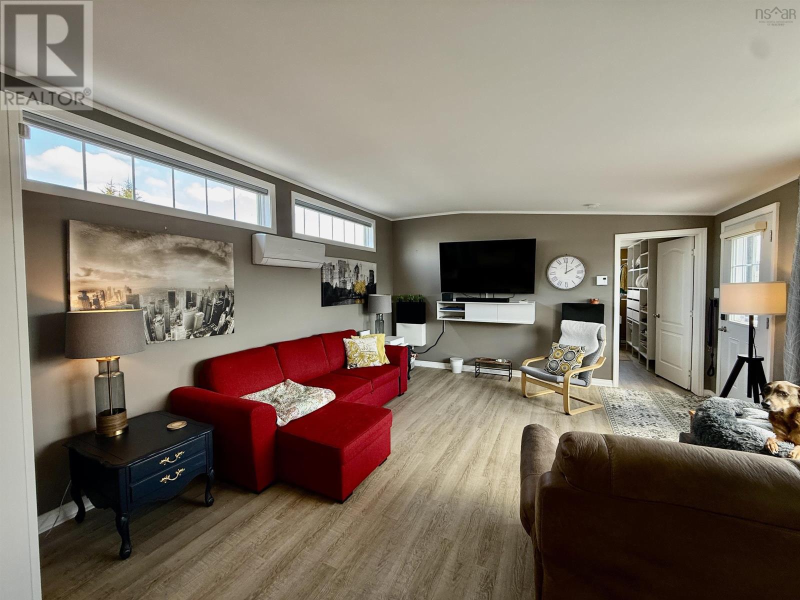 Property 9 of 27 of 8 Wilson Avenue