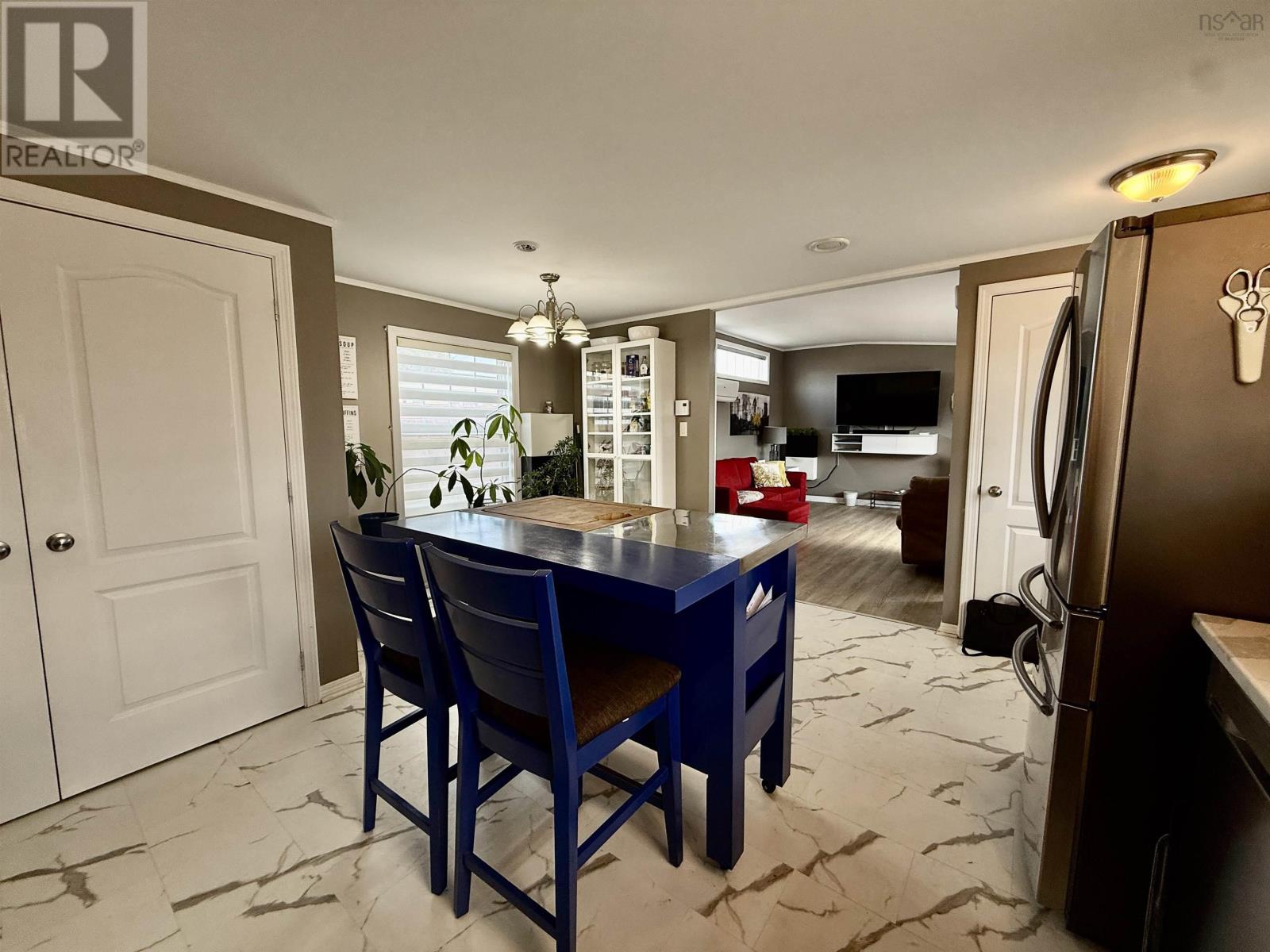 Property 6 of 27 of 8 Wilson Avenue