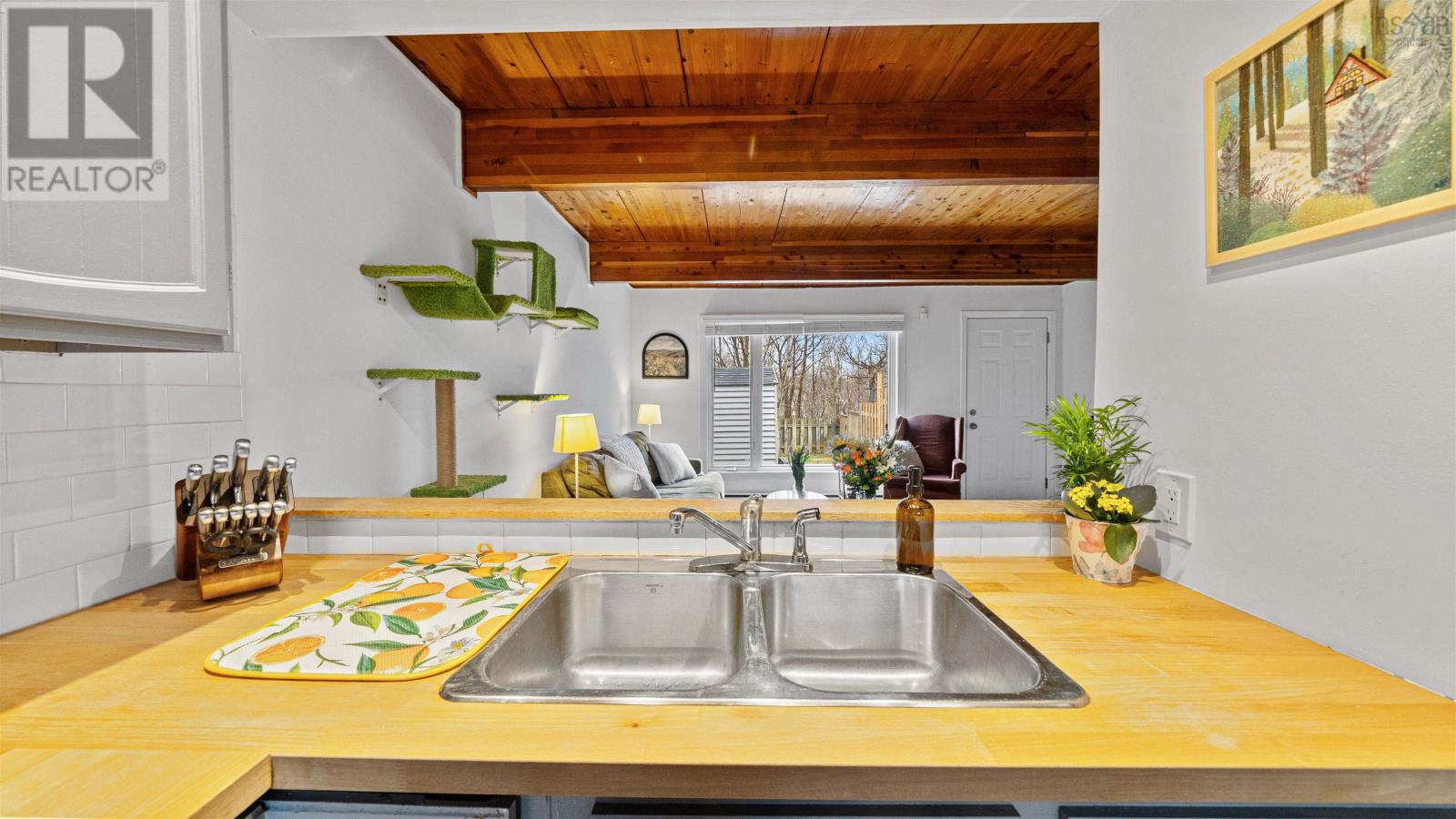 Property 12 of 49 of 107 Cavendish Road