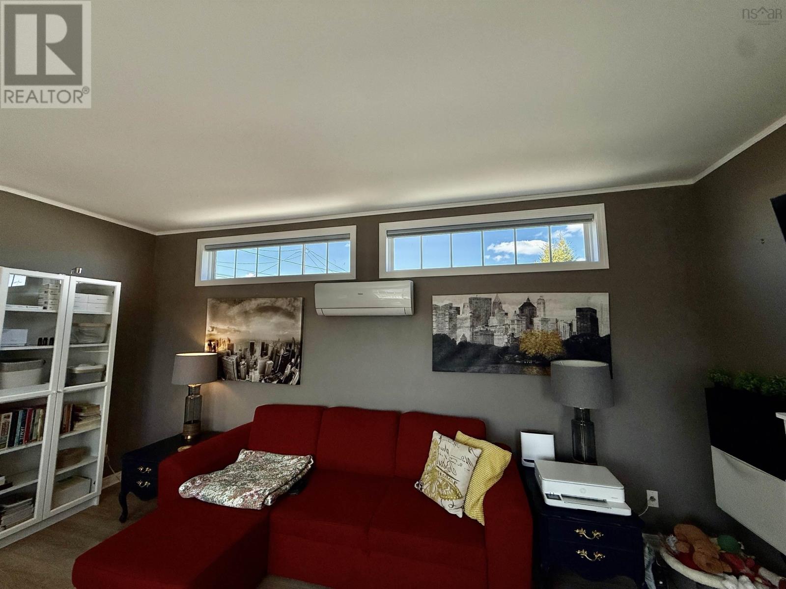 Property 13 of 27 of 8 Wilson Avenue