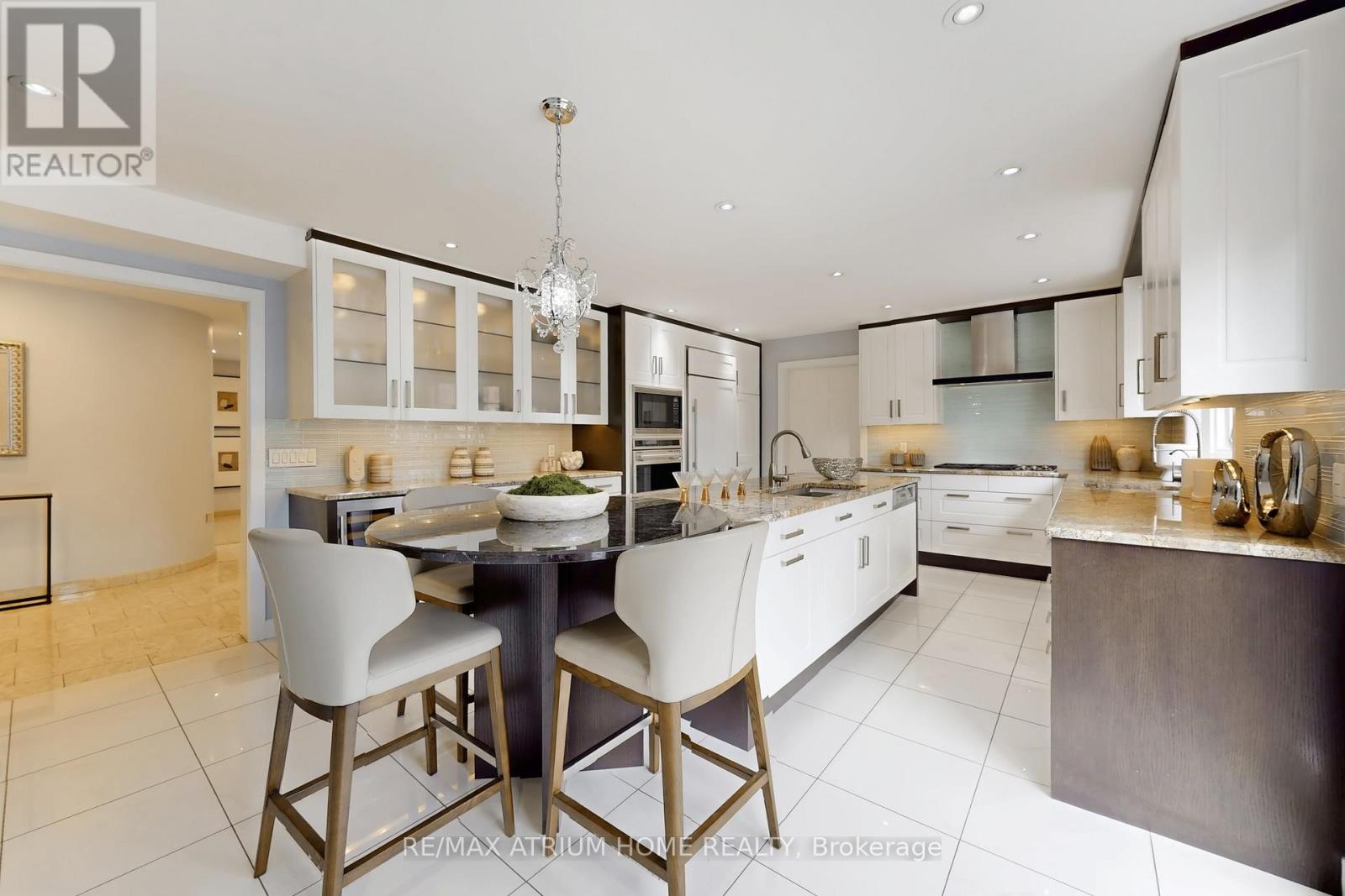 19 LIMCOMBE DRIVE - 12