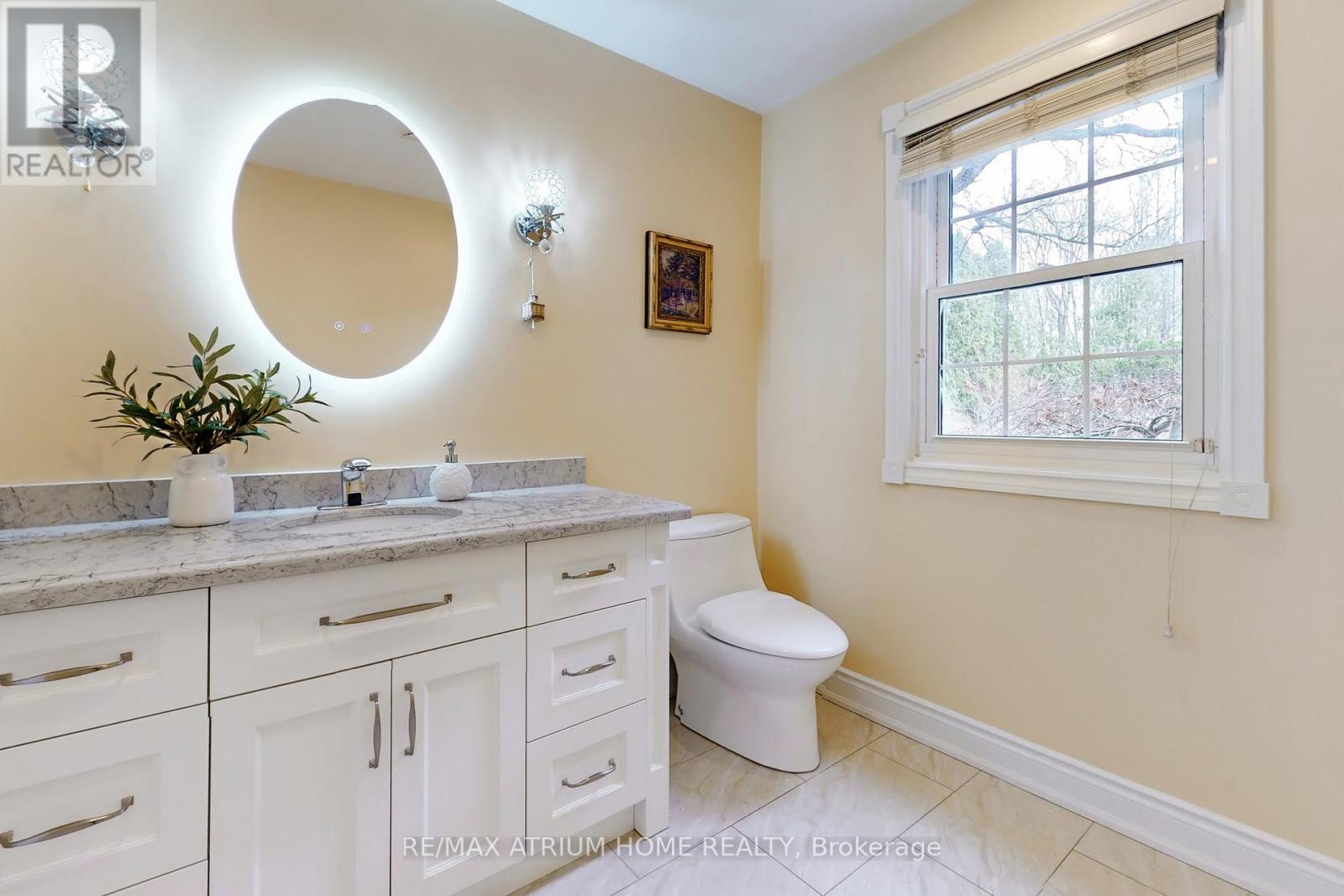 19 LIMCOMBE DRIVE - 19