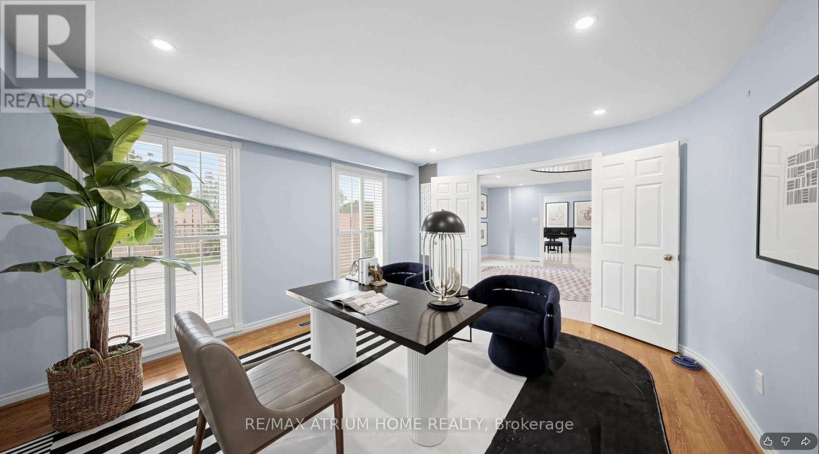19 LIMCOMBE DRIVE - 20
