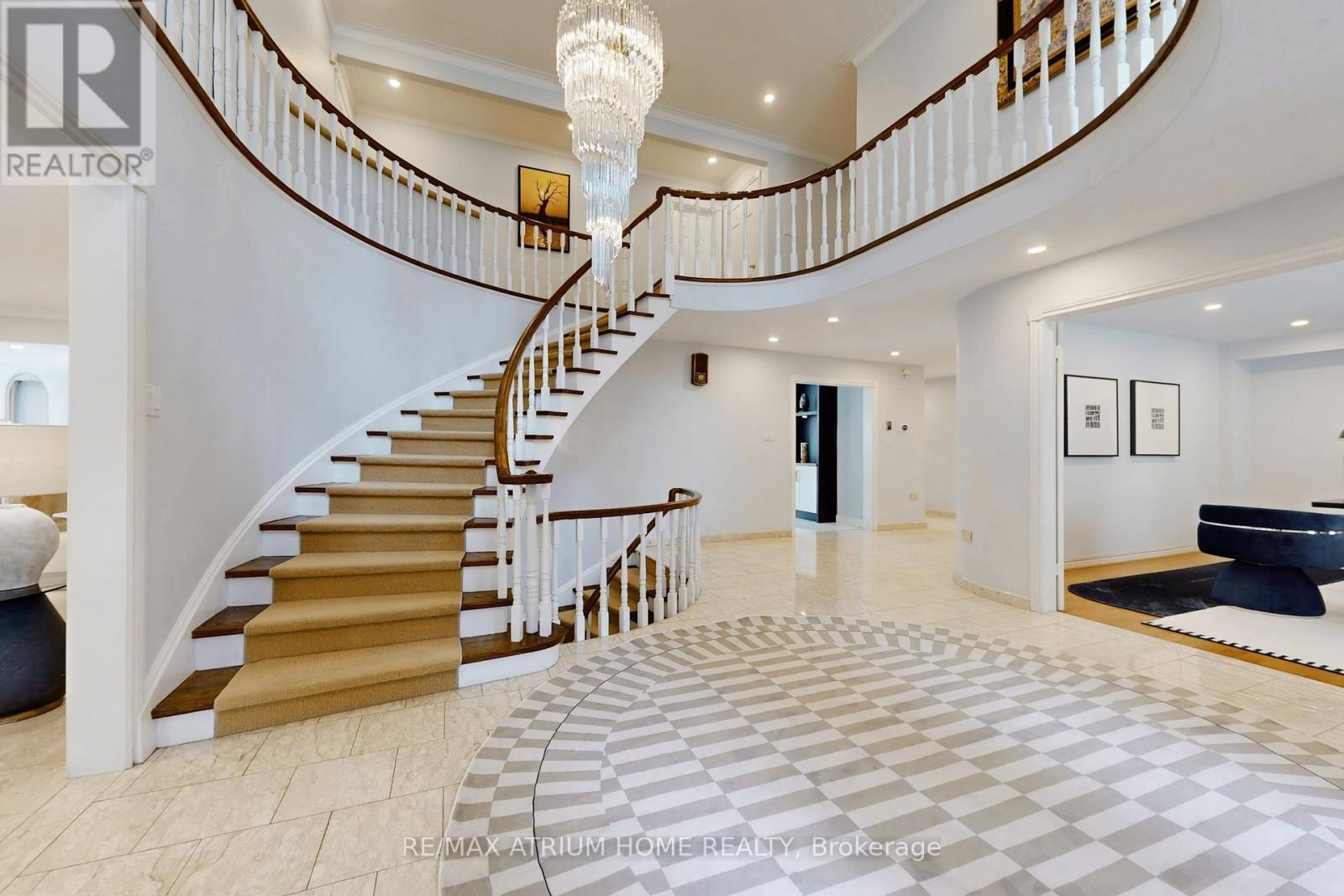 19 LIMCOMBE DRIVE - 22