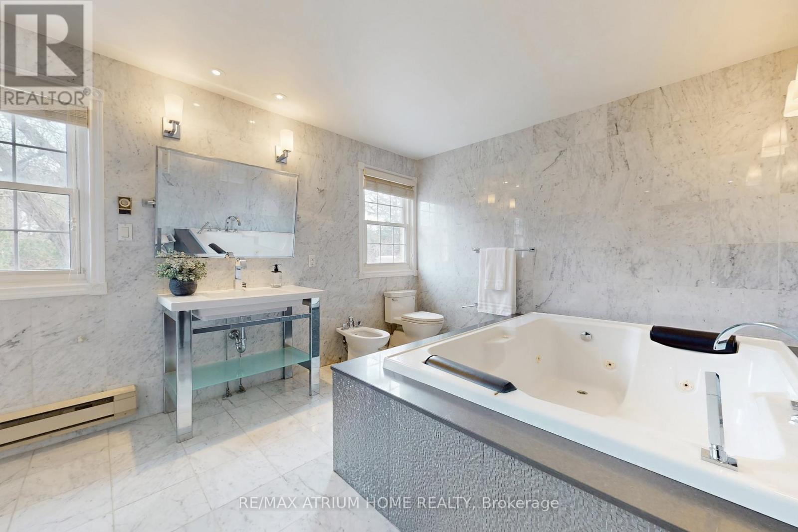 19 LIMCOMBE DRIVE - 25