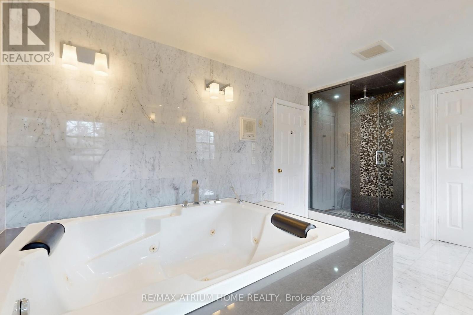 19 LIMCOMBE DRIVE - 26