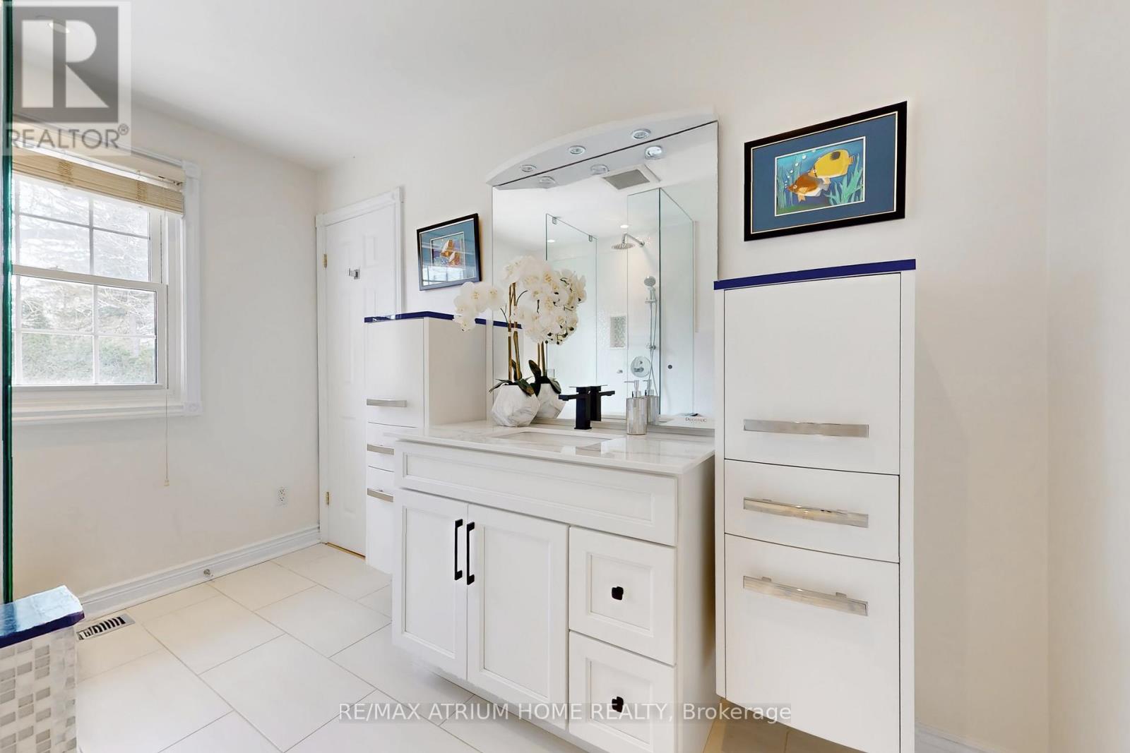 19 LIMCOMBE DRIVE - 28
