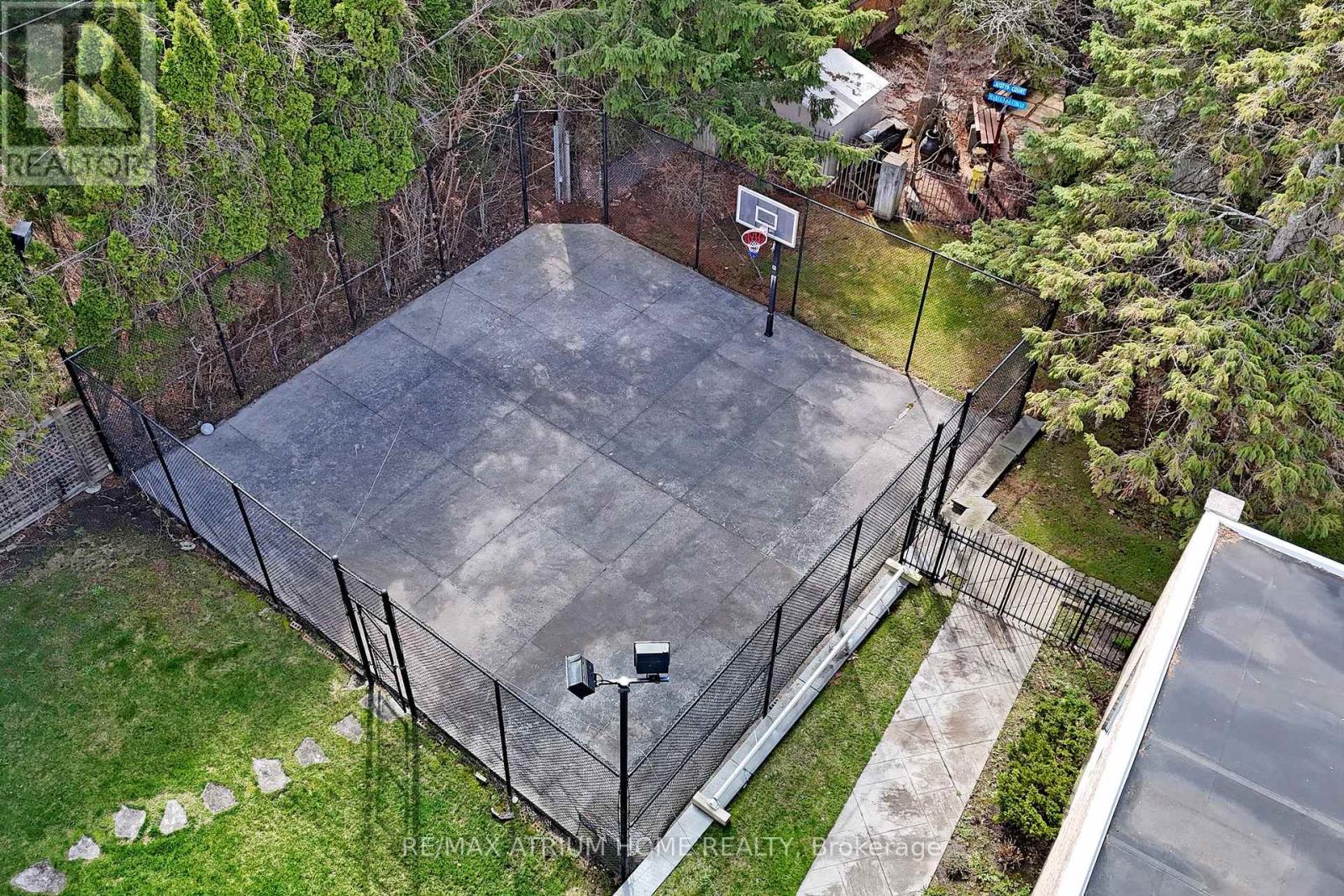 19 LIMCOMBE DRIVE - 42