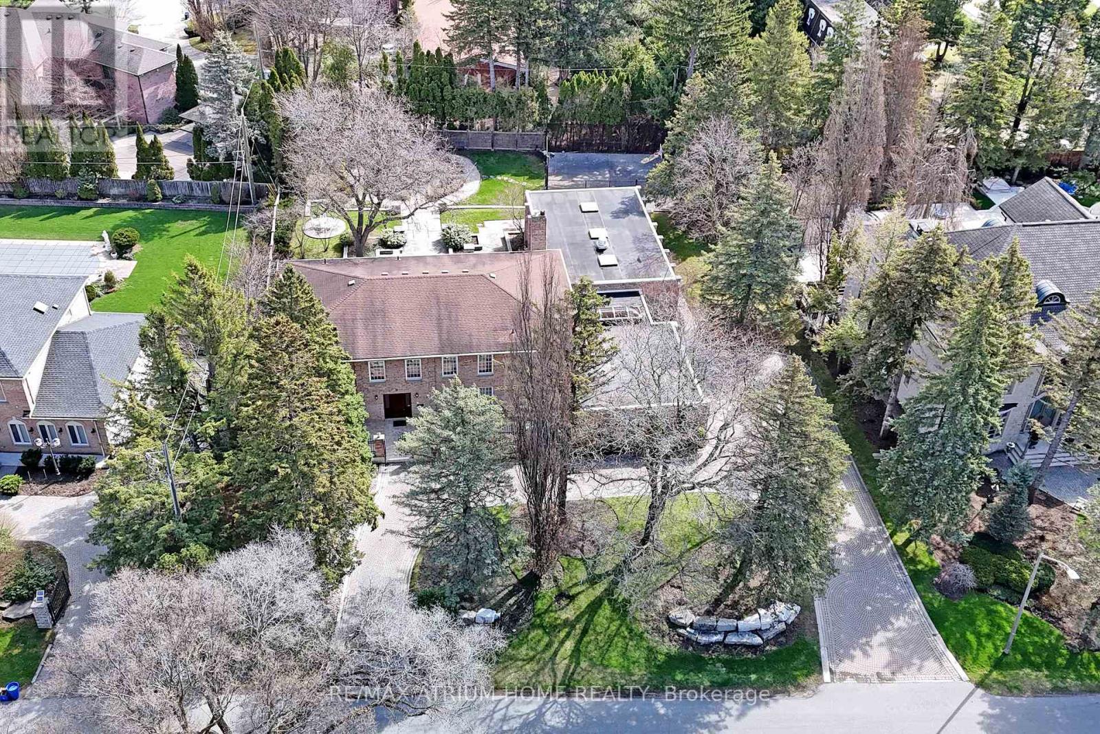 19 LIMCOMBE DRIVE - 45