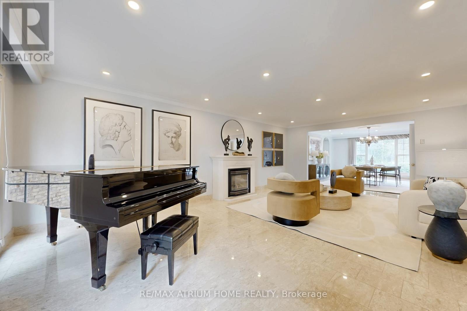 19 LIMCOMBE DRIVE - 7