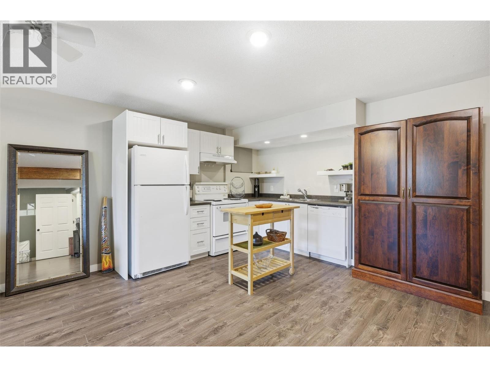 2177 Community Place - 36