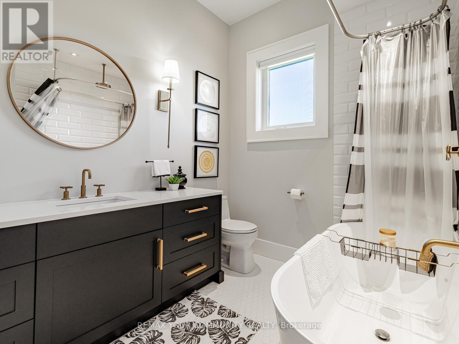 Main Fl Bed 2 Ensuite