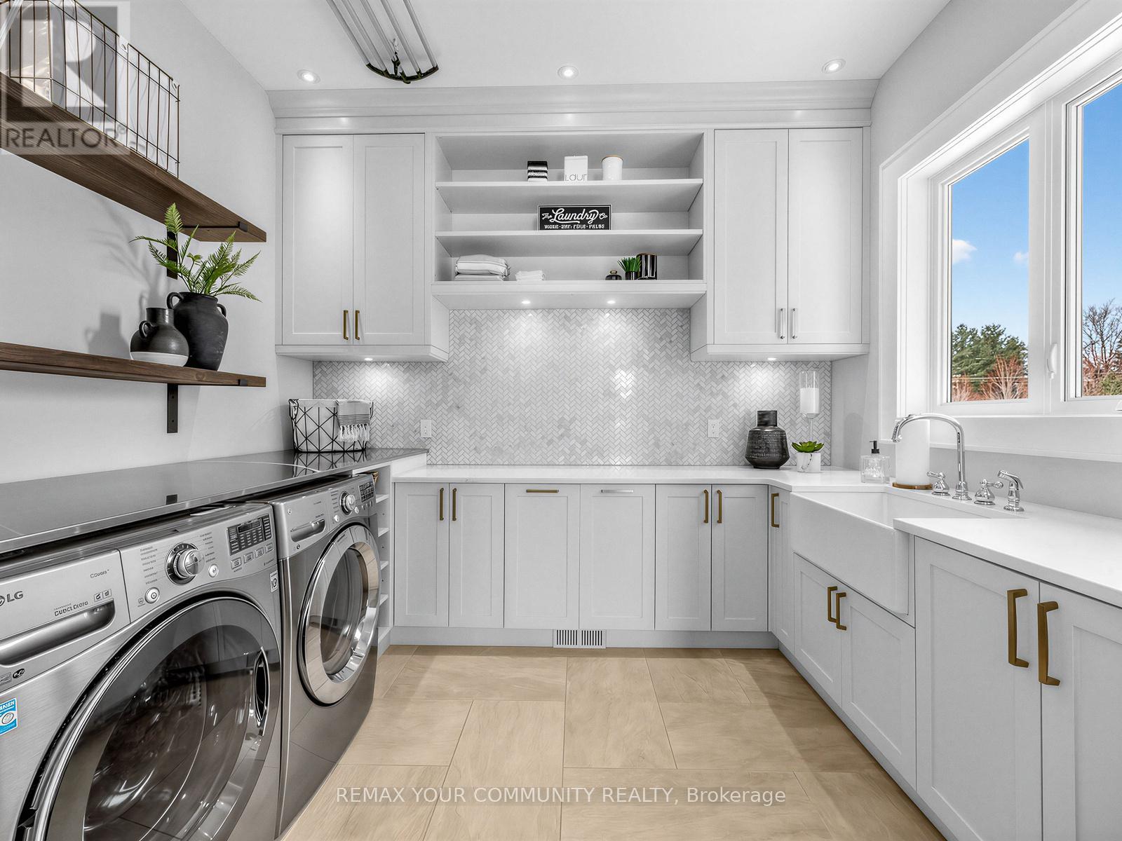 Oversized Laundry Room