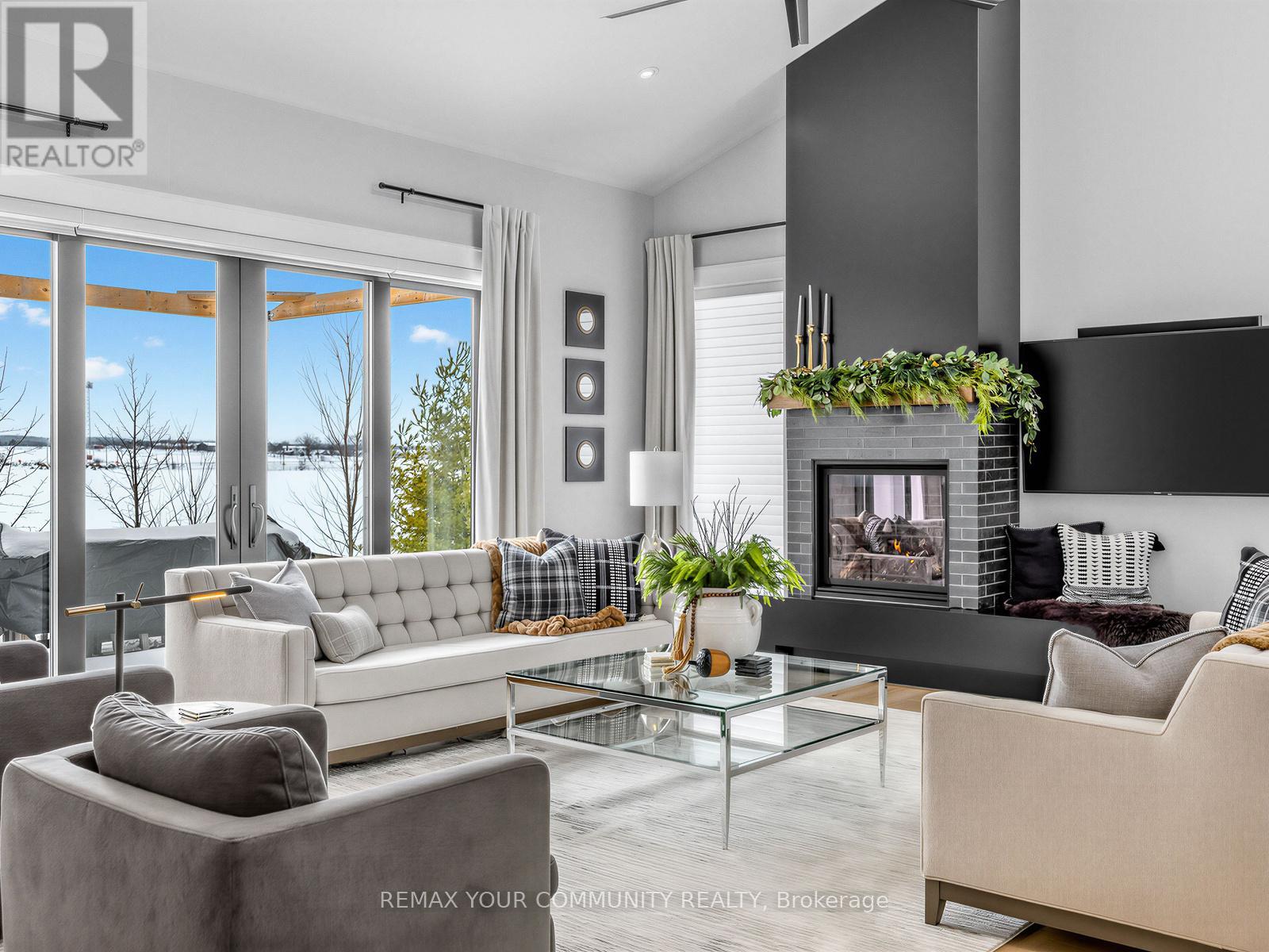 Family Room W/ W/O