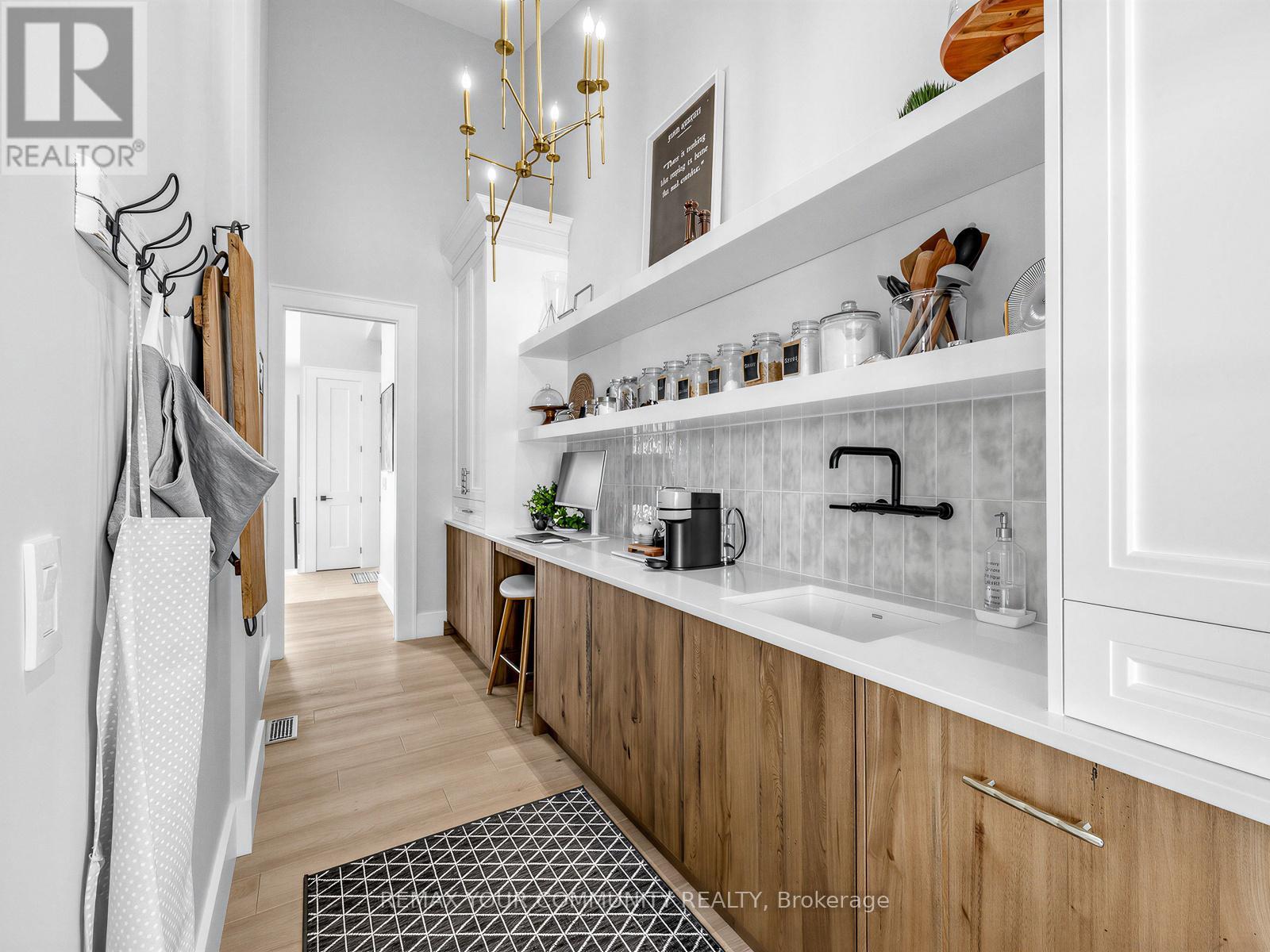 Butler Pantry