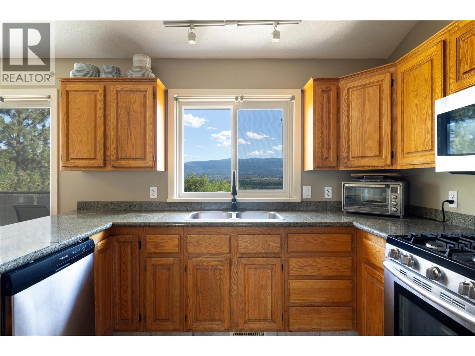 2391 Nahanni Court, Kelowna