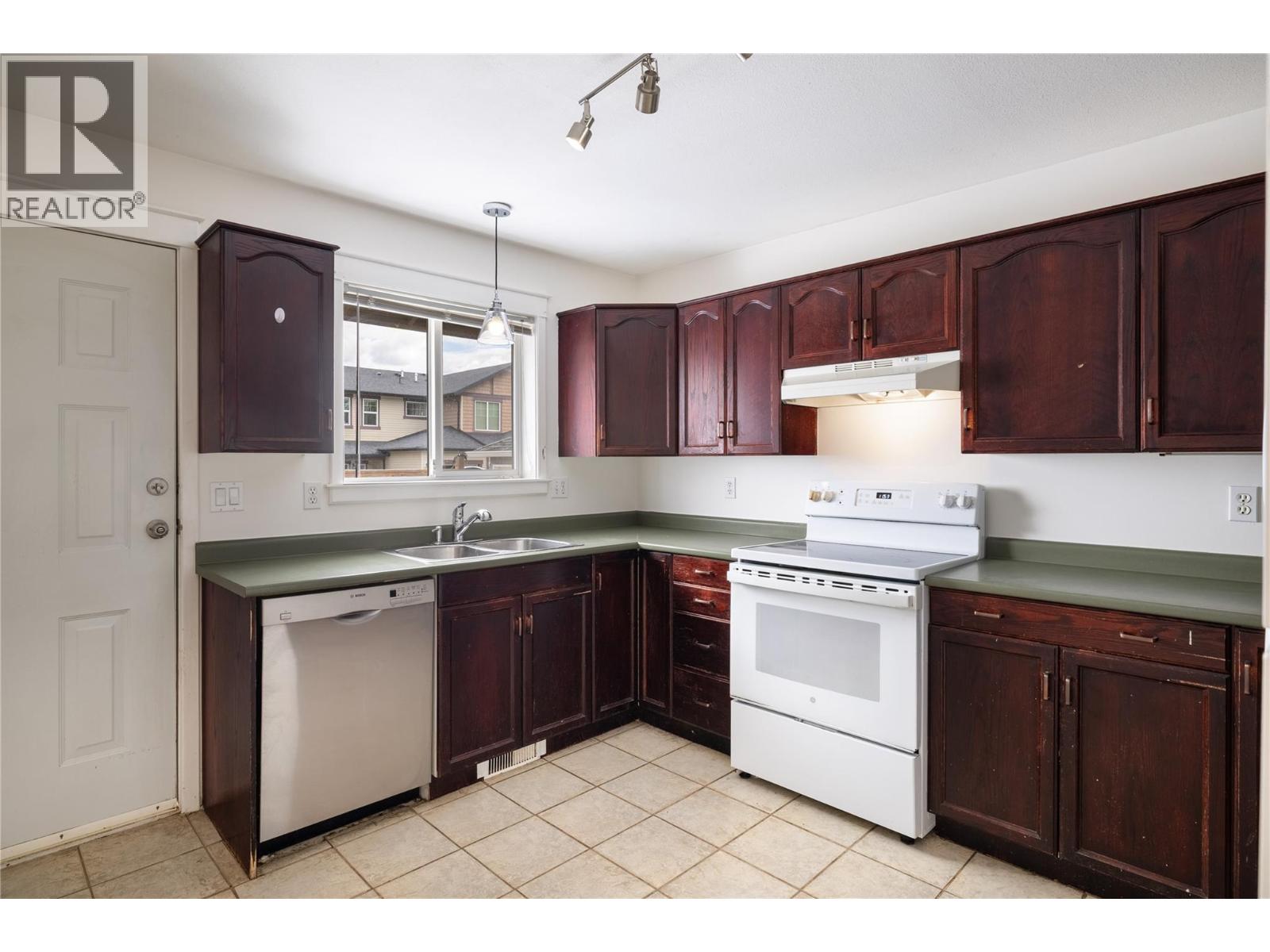  6972 Cummins Road, Vernon