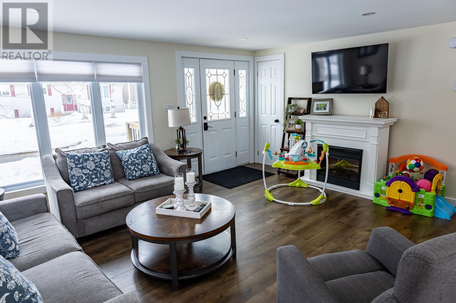 18 SEVENTH AVENUE - 15