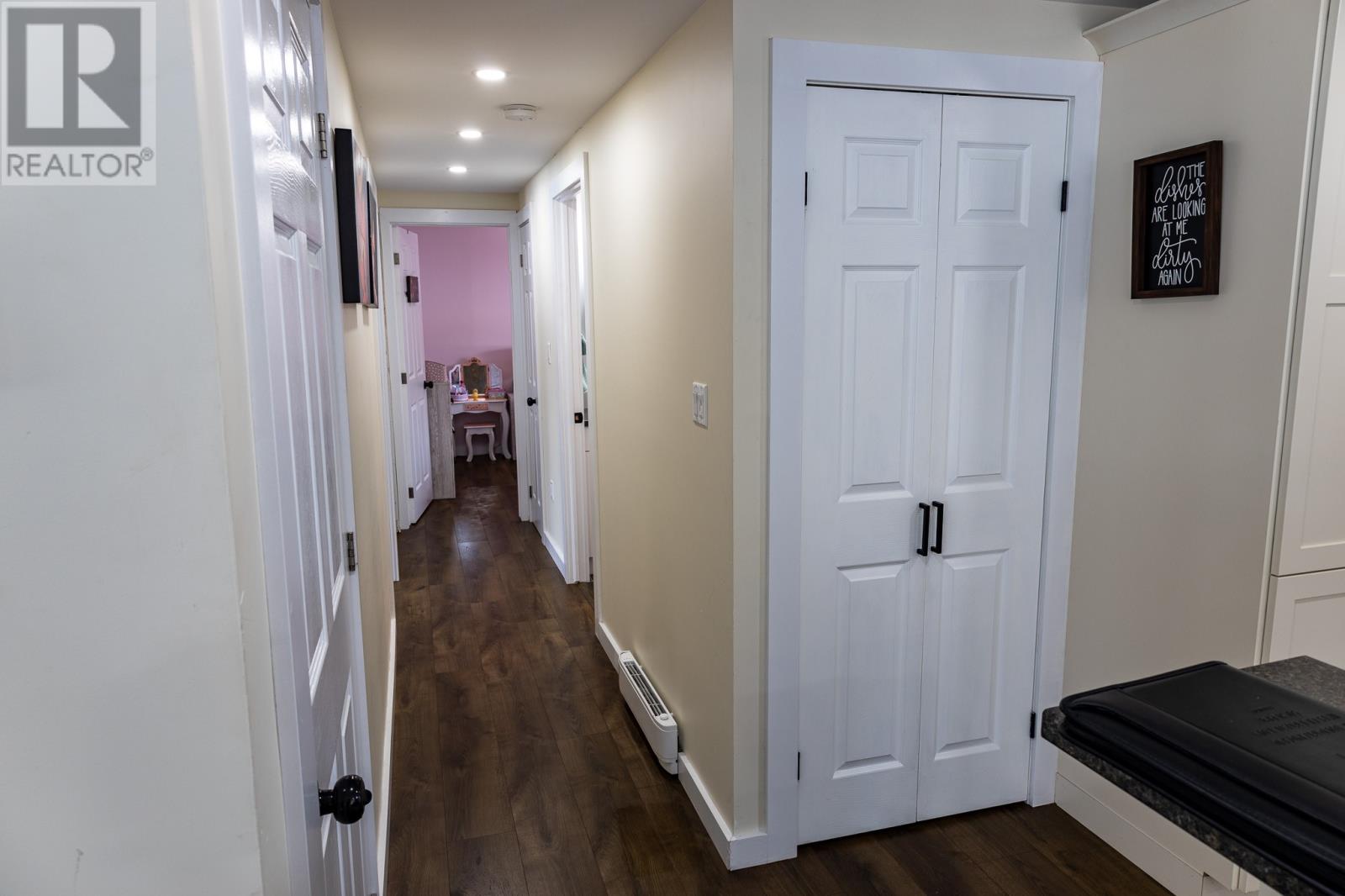 18 SEVENTH AVENUE - 16