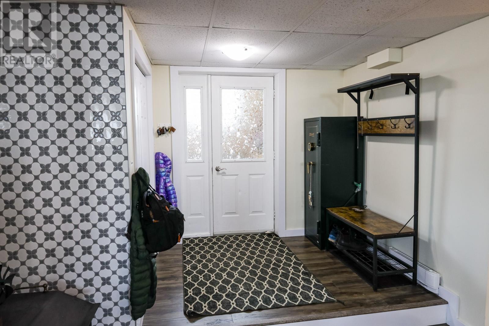 18 SEVENTH AVENUE - 29