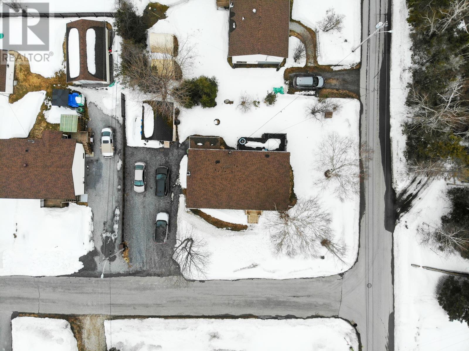 18 SEVENTH AVENUE - 4