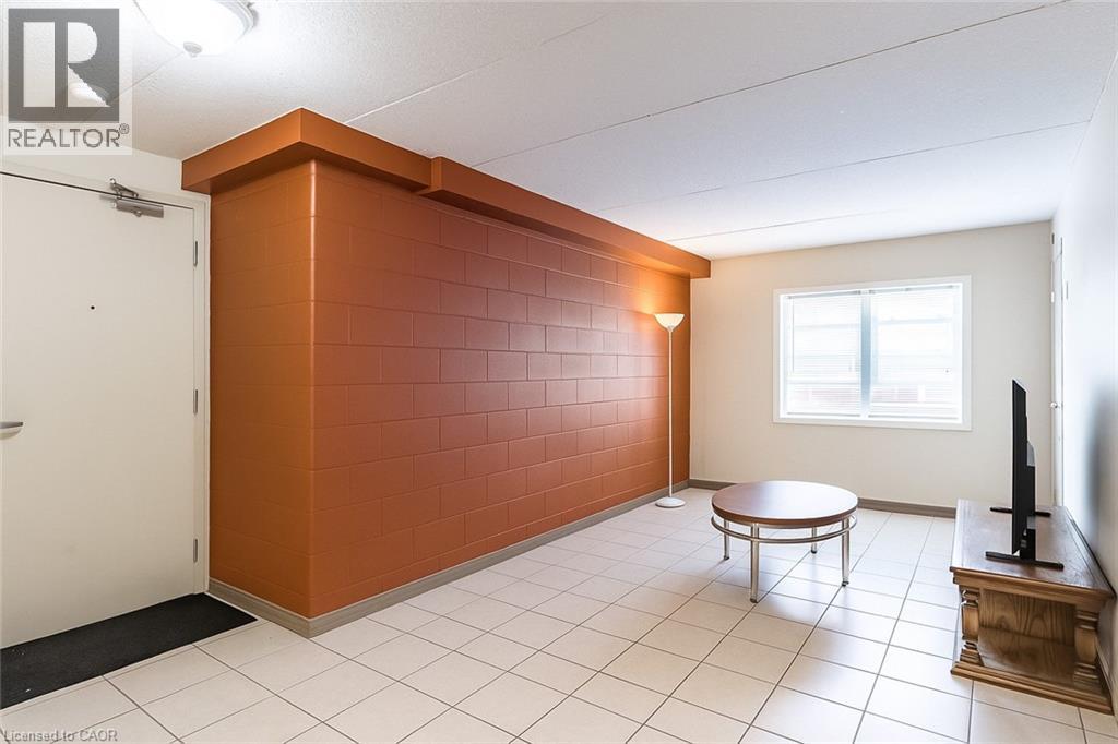 261 LESTER Street Unit# 301, Waterloo, Ontario, N2L3W6 — Photo 10