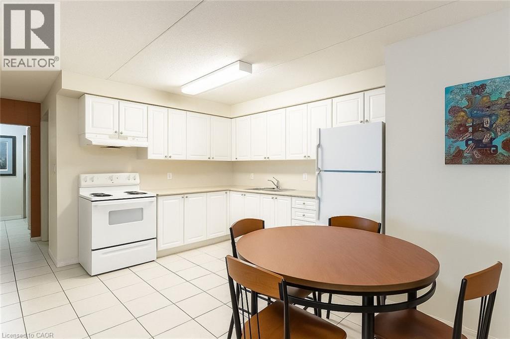 261 LESTER Street Unit# 301, Waterloo, Ontario, N2L3W6 — Photo 8