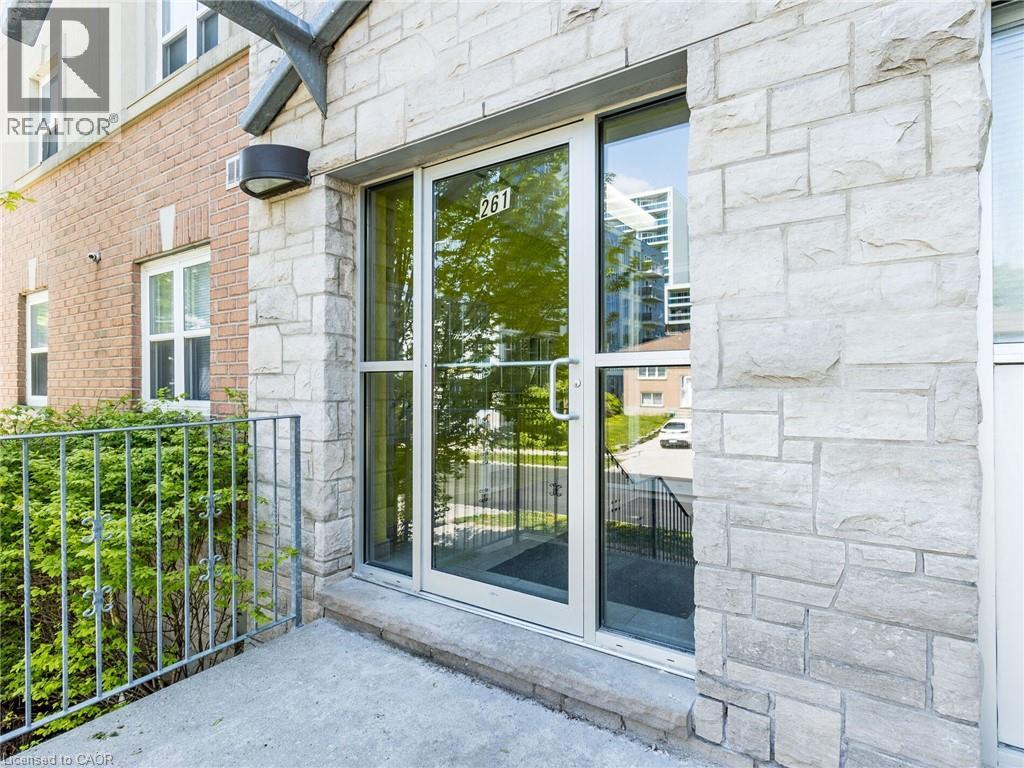 261 LESTER Street Unit# 301, Waterloo, Ontario, N2L3W6 — Photo 4