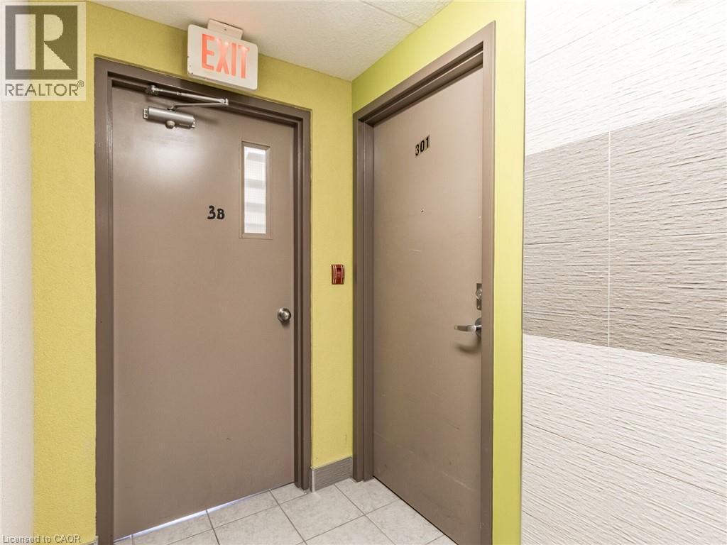 261 LESTER Street Unit# 301, Waterloo, Ontario, N2L3W6 — Photo 7
