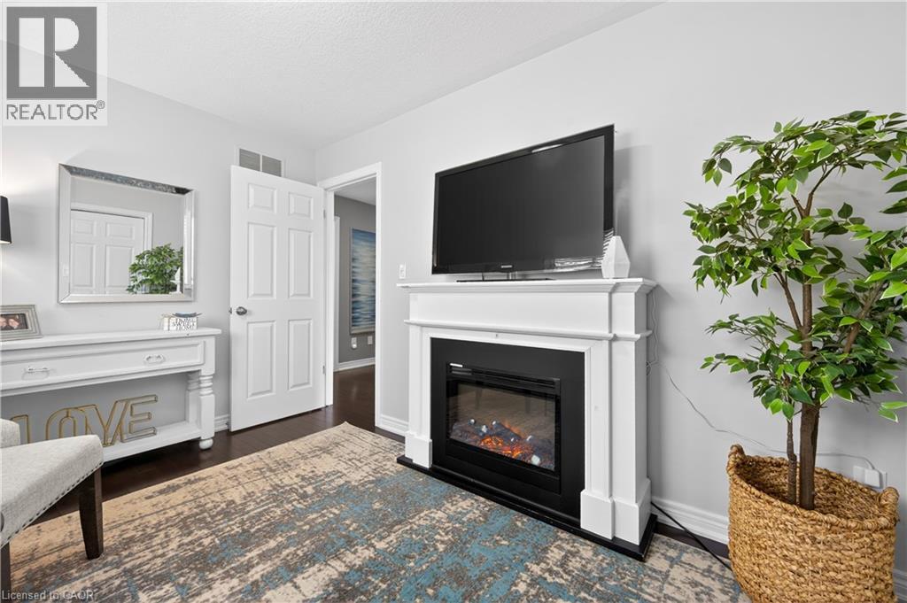 22 LINDA Crescent - 25