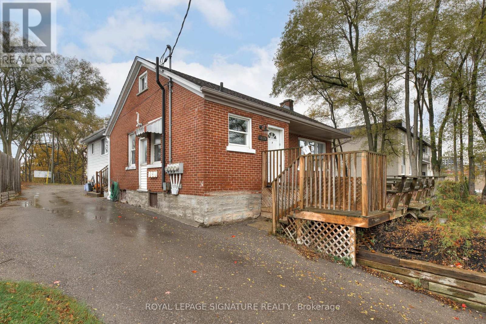 839 STIRLING AVENUE S — photo 21
