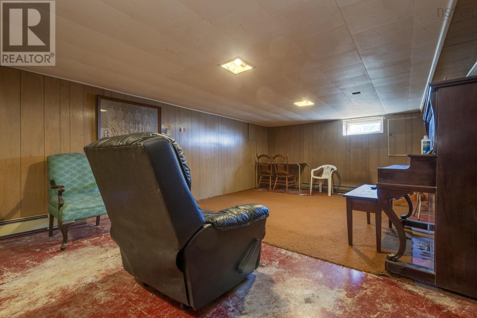 Property 29 of 40 of 777 1 Highway