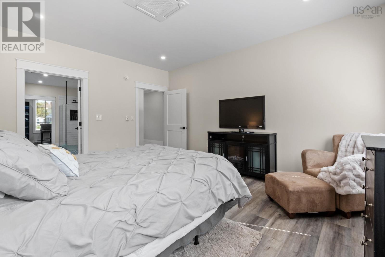 Property 22 of 49 of 139 Belle Drive