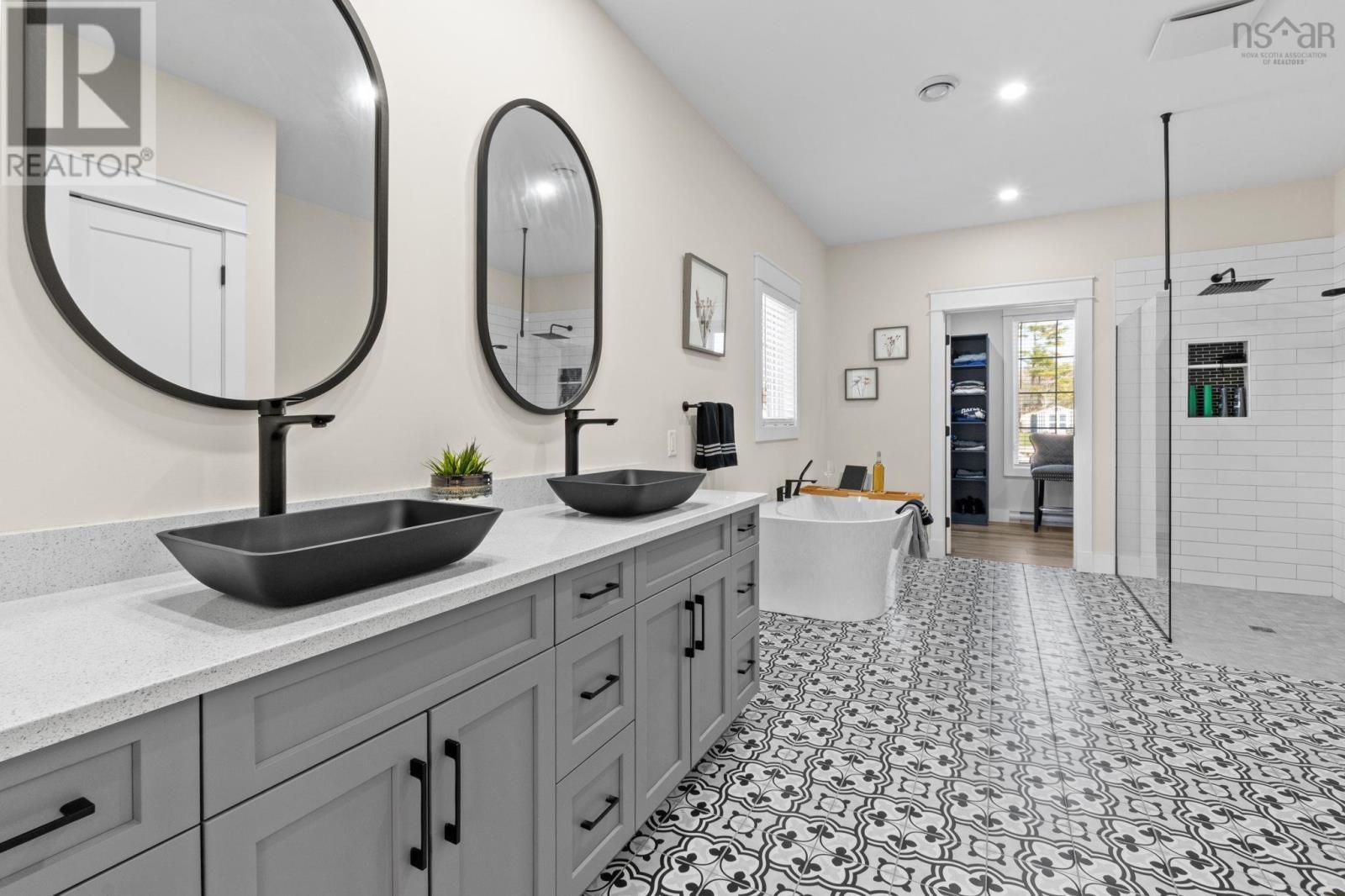 Property 23 of 49 of 139 Belle Drive