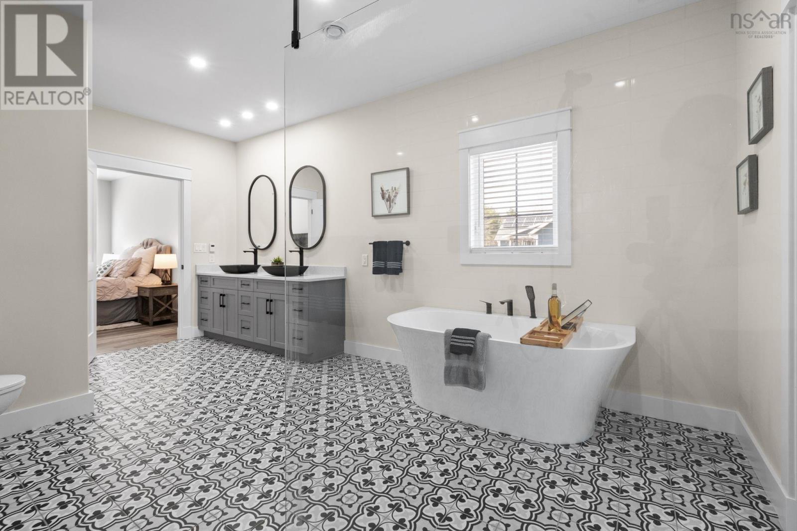 Property 25 of 49 of 139 Belle Drive