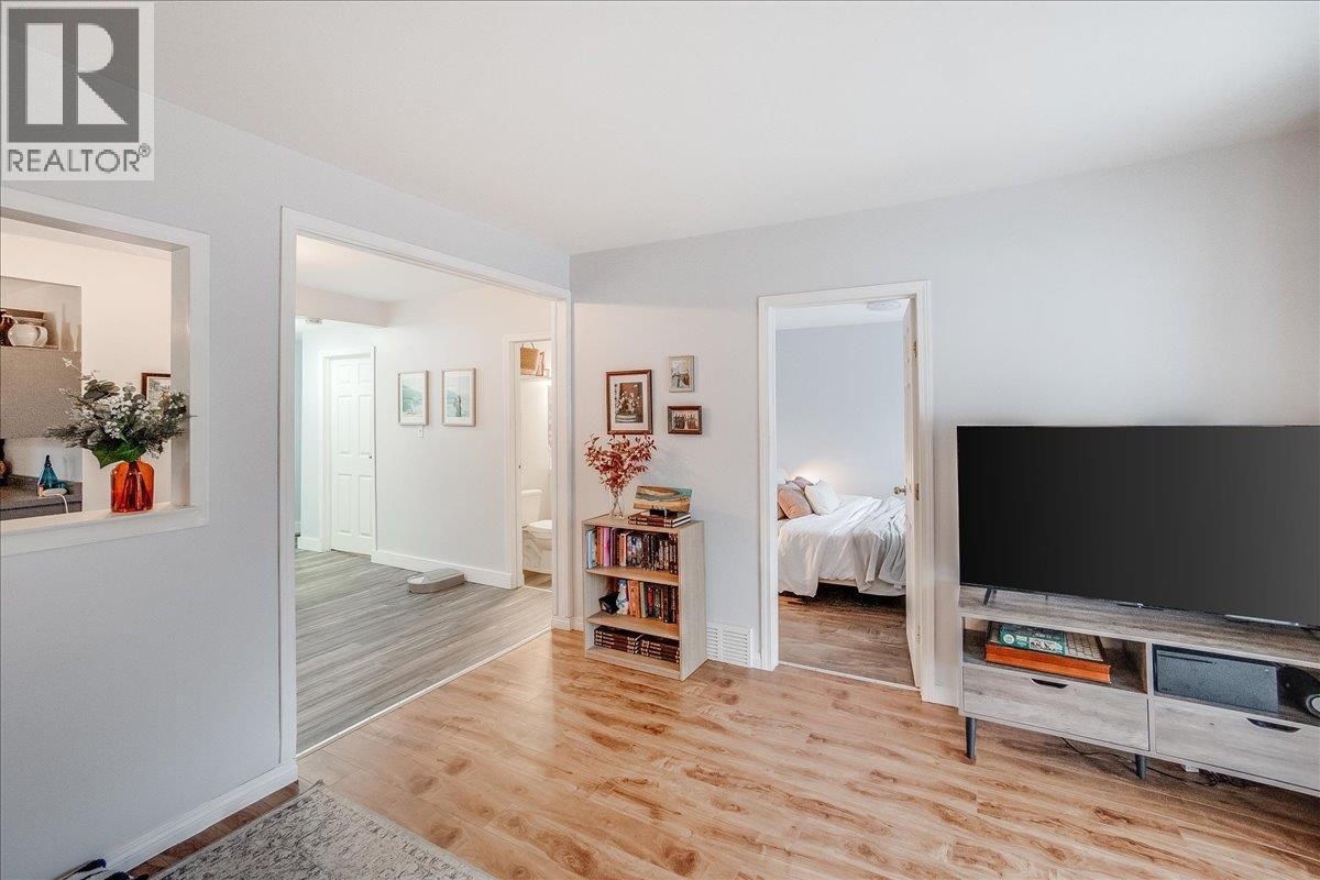 2034 Eighth Avenue - 21