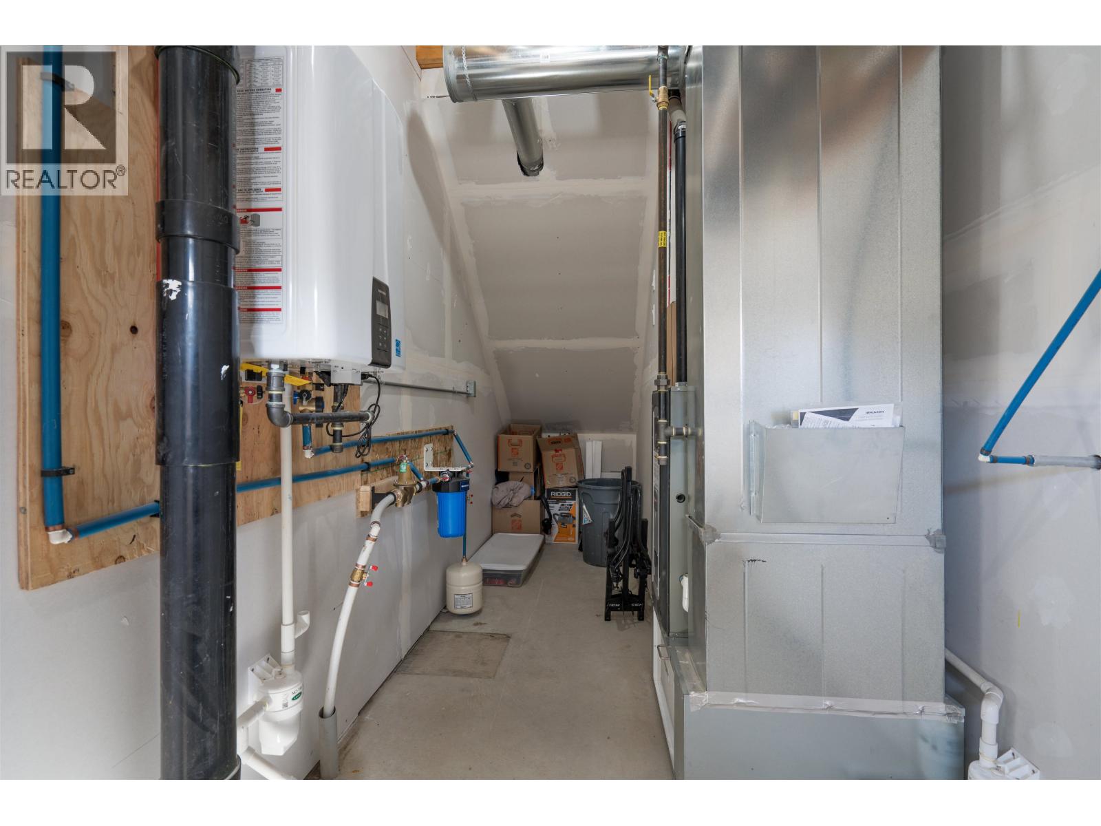 #105 7000 HUSBAND DRIVE - 36