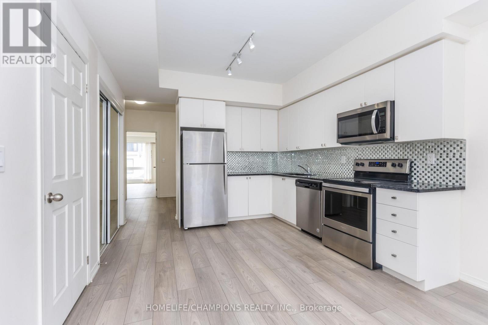 201 - 8825 SHEPPARD AVENUE E — photo 12