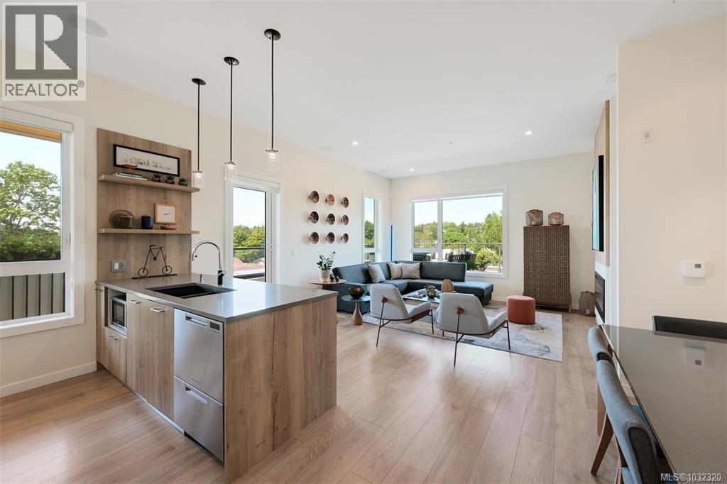 409 1588 North Dairy Road, Saanich