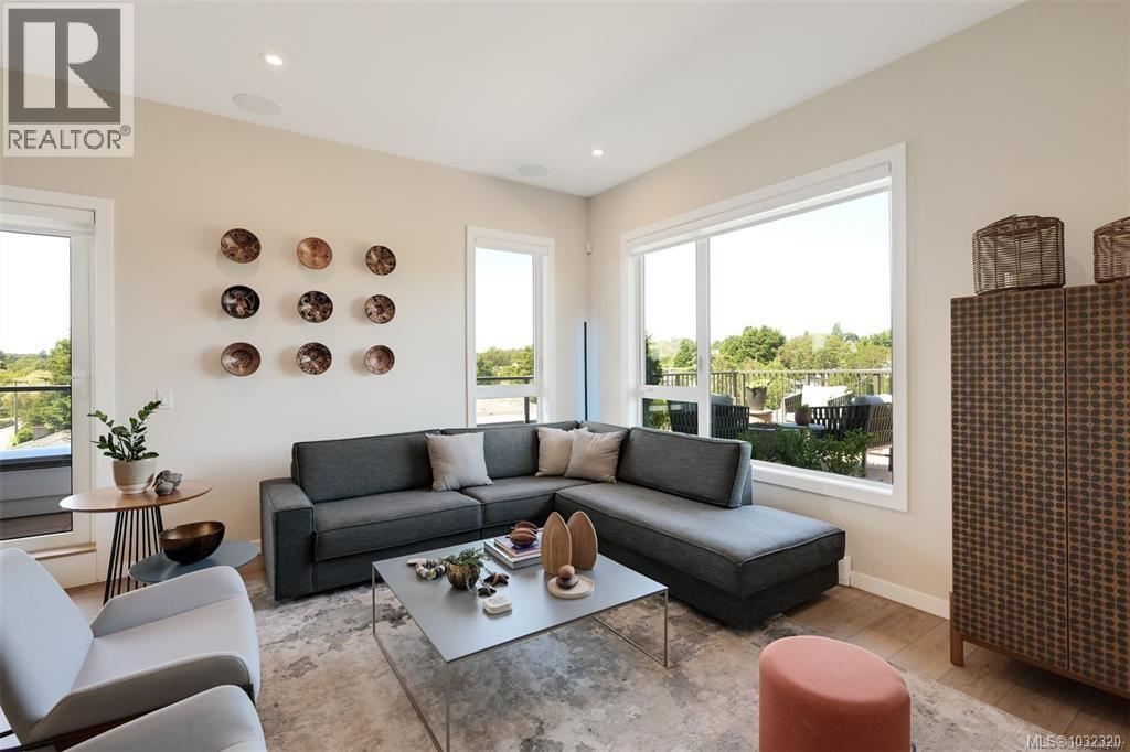 409 1588 North Dairy Road, Saanich