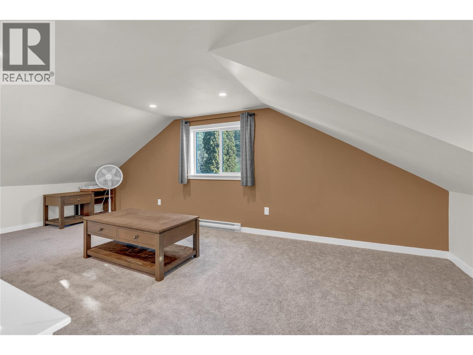  292 ANGELA Avenue, Princeton