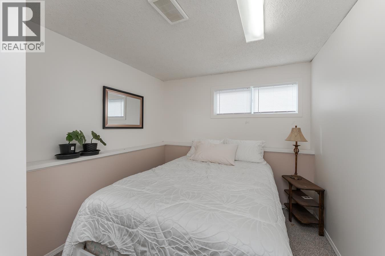 2978 OAKRIDGE CRESCENT - 24