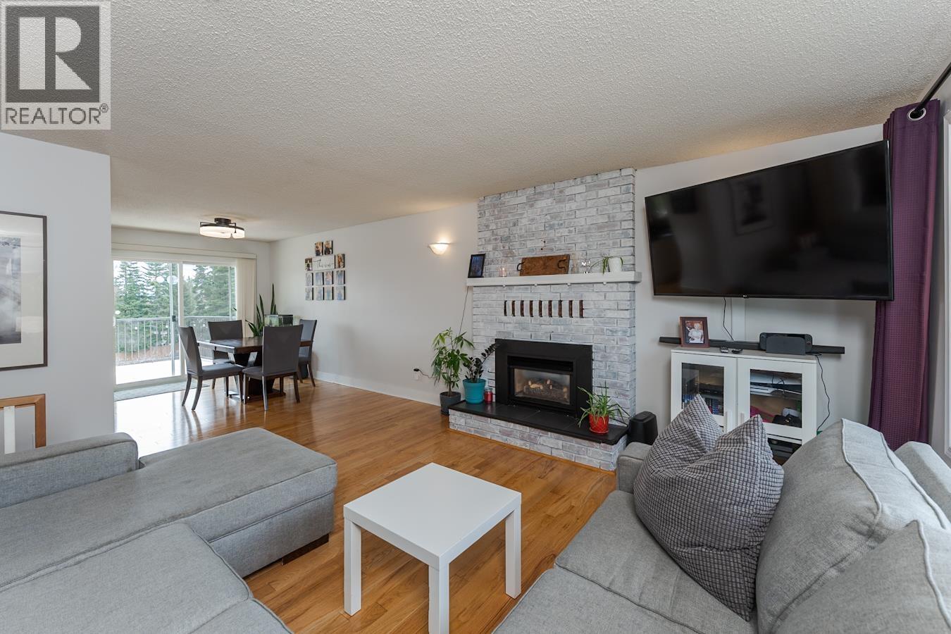 Photo 11 of 41 — 2978 OAKRIDGE CRESCENT · Prince George, BC