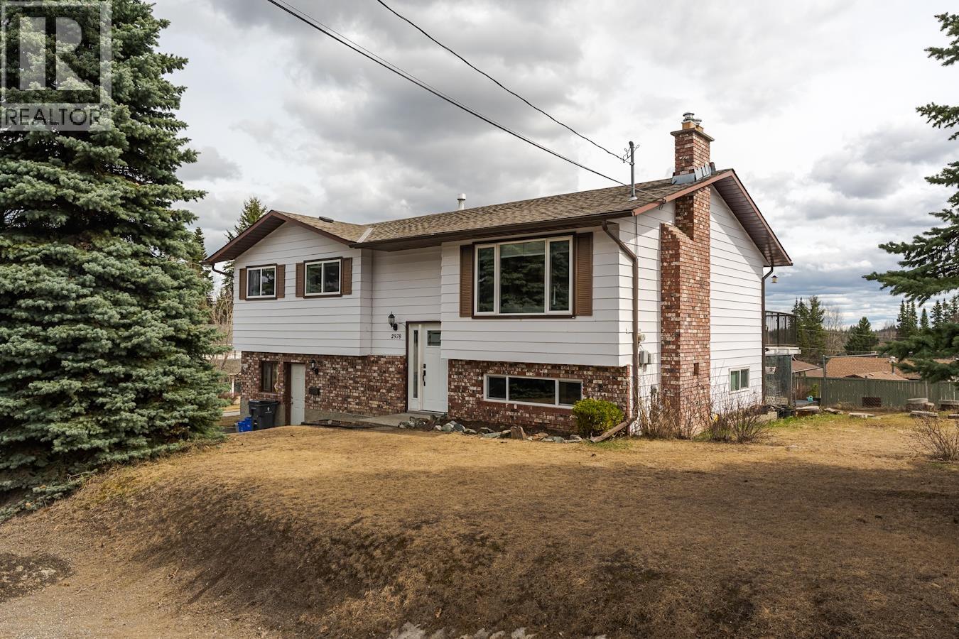 2978 OAKRIDGE CRESCENT — $515,000